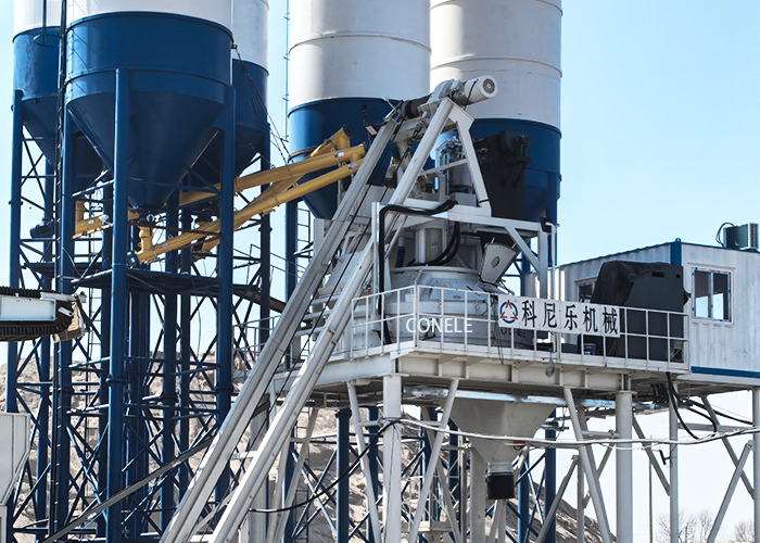 風電混塔項目-科尼樂UHPC移動式混凝土攪拌站